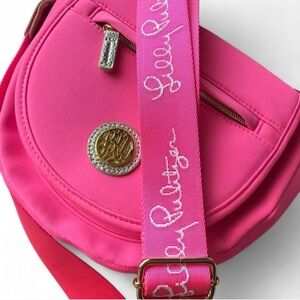 Lilly Pulitzer Giavanna Neoprene Crossbody Bag / Purse in Aura Pink 013253